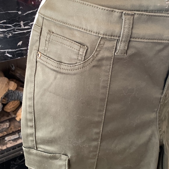 NWT “Soho NY&Co” olive drab fatigue style leggings - Picture 3 of 9